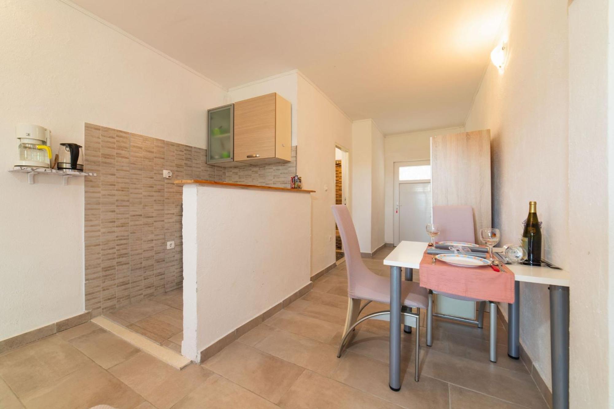 Apartment Livaja Kaštel Novi Quarto foto