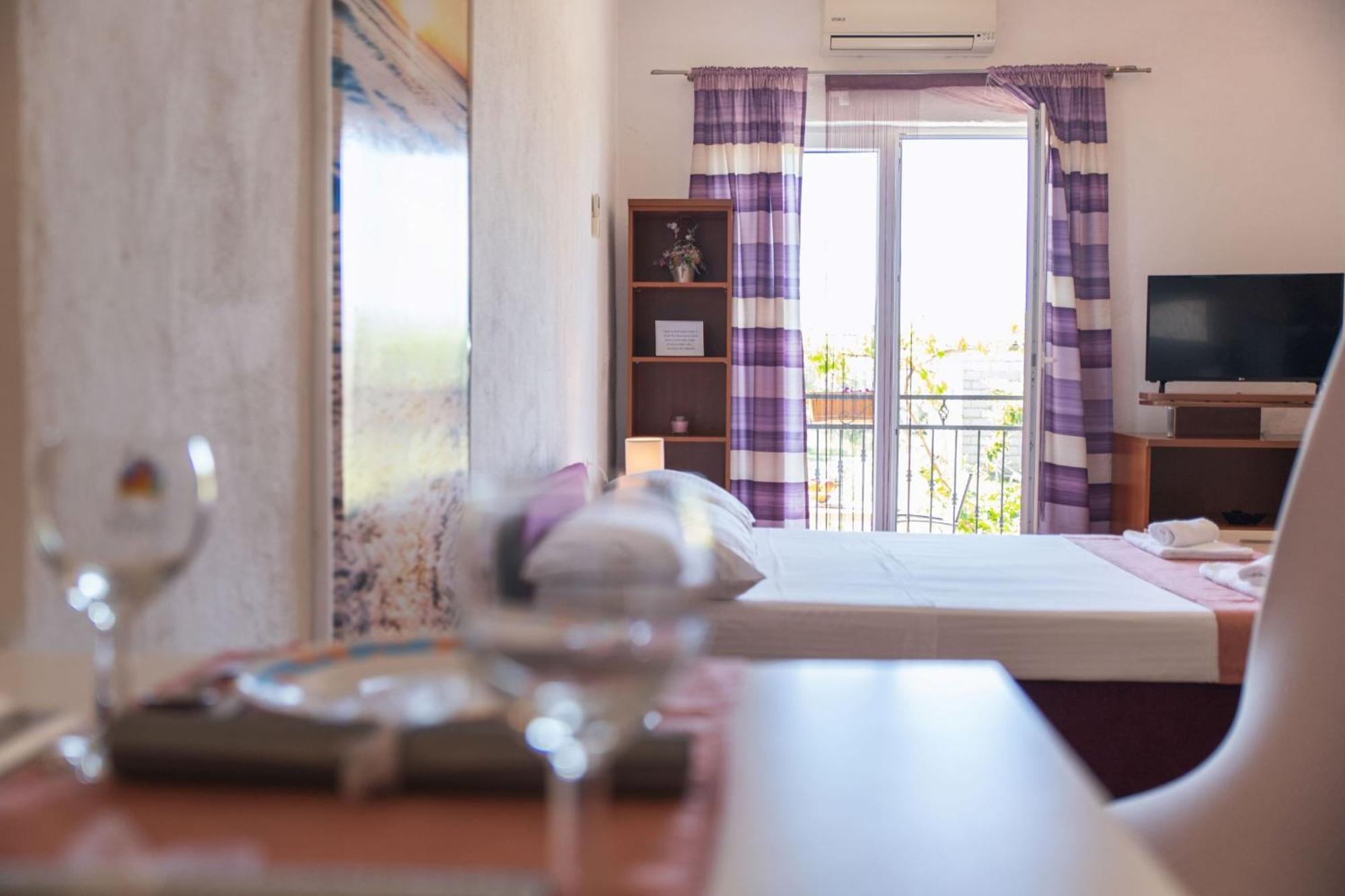 Apartment Livaja Kaštel Novi Quarto foto
